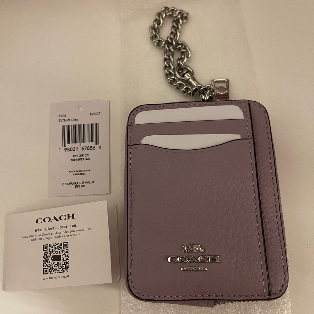 Coach Zip Card Case in lilac Pebbled Leather NWT